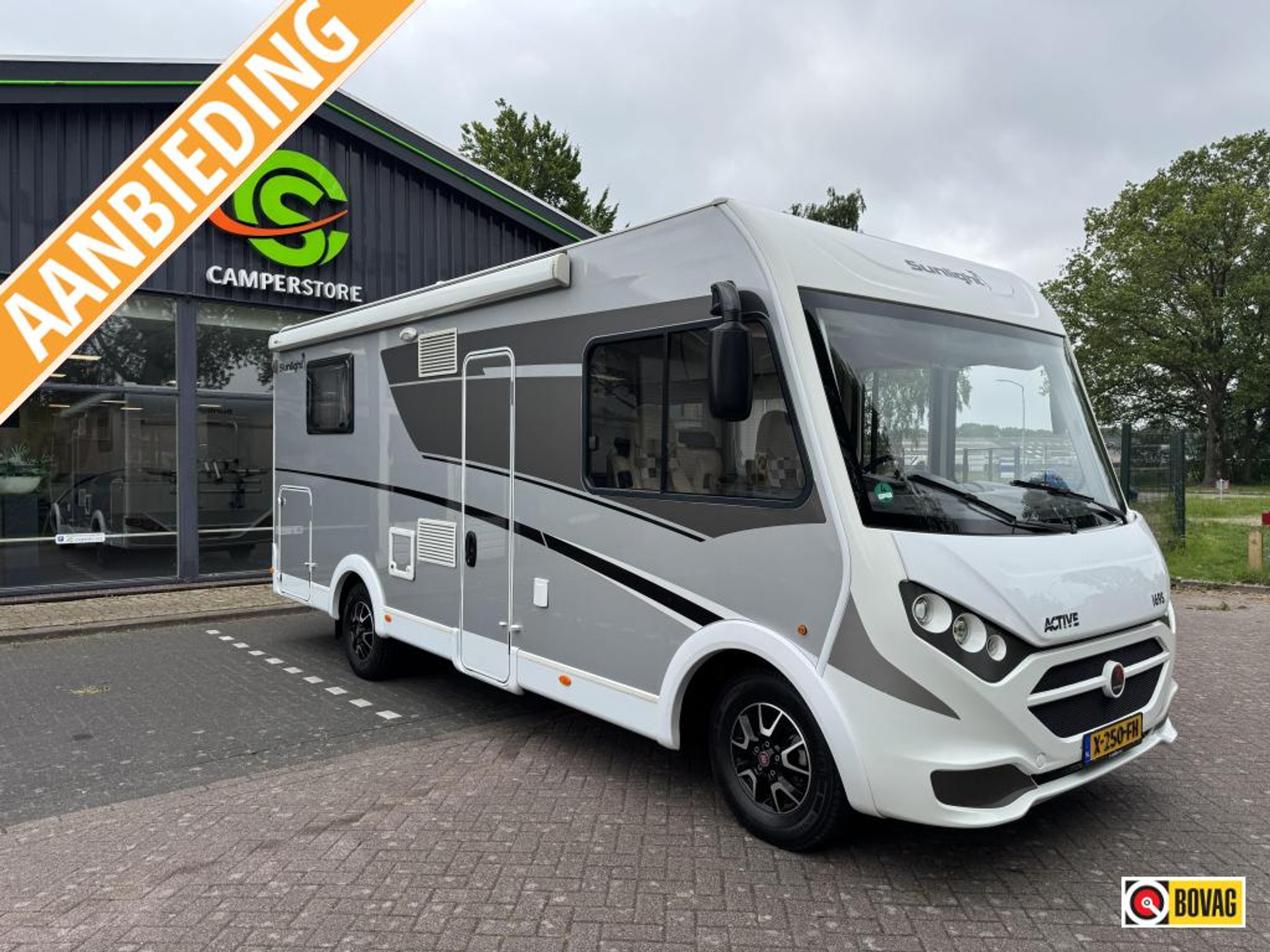 Sunlight I69 S 47352894-0.jpg | Camperstore B.V.