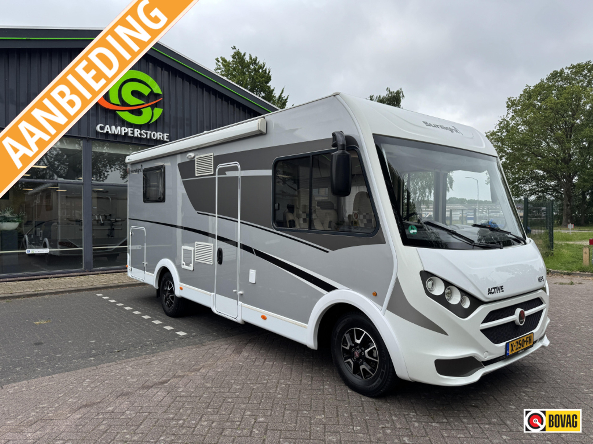 Sunlight I69 S 47352894-0.jpg | Camperstore B.V.